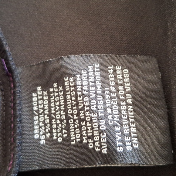 Sequin embroidered Cape sleeve dress.[8]BNWT - Picture 12 of 17